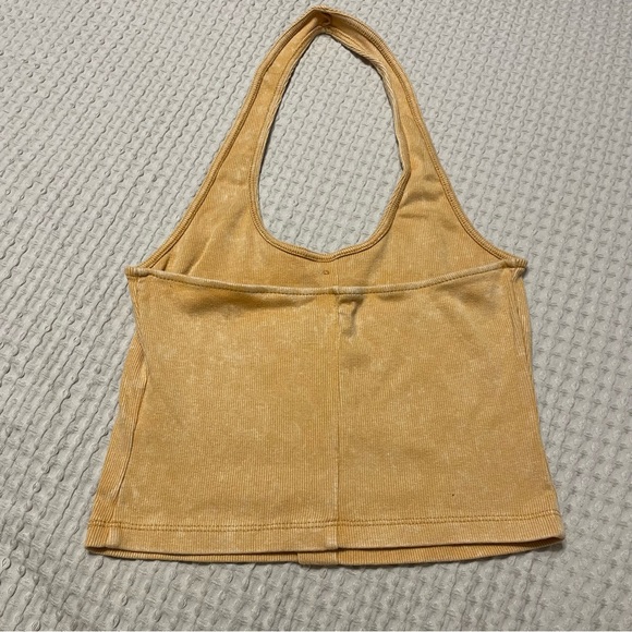 Yellow halter crop top - Picture 2 of 3